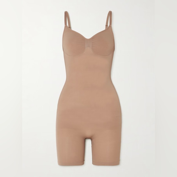 - NEW SKIMS seamless 
MID THIGH BODYSUIT - Picture 2 of 4